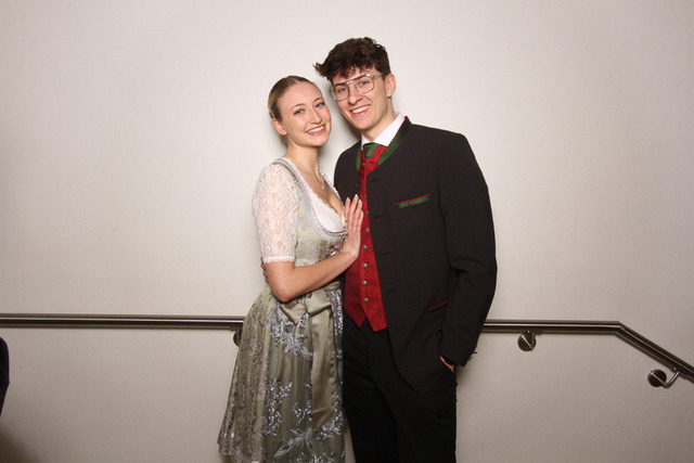FotoKastl_Ball_MGV_Scholle_20250125_016 | Vermietung und Verleih von Fotobox mit Drucker in Kärnten, Völkermarkt, Klagenfurt, Wolfsberg, St. Veit, Villach. Für ihre Hochzeit, Polterabend, Geburtstagsfeier, Firmen Feier, Weihnachtsfeier. Anlieferung oder Selbstabholung mit Drucker  Fotos digital - Realisiert mit Pictrs.com