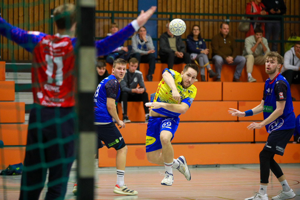 SVN_OscRheinhausen_021124_051 | Bildergalerie von Sport-Ereignissen aber auch von weiteren spannenden Dingen - nicht nur vom Niederrhein. In Anlehnung an den bekannten Spruch von Hanns Dieter Hüsch heißt das Motto: "Niederrhein ist überall".  - Realisiert mit Pictrs.com