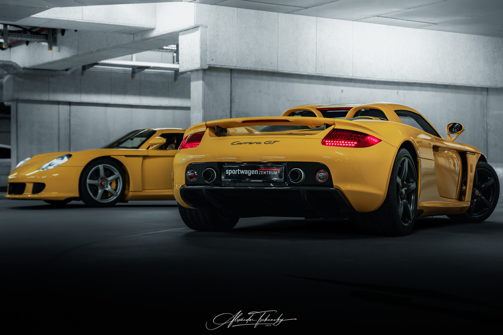 Carrera GT Double Trouble | Entdecken Sie die faszinierende Welt von Alexander Tschuncky Arts: Kreative Fotografie, atemberaubende Automobilkunst und hochwertiger Bilderdruck. Lassen Sie sich inspirieren! - Realisiert mit Pictrs.com