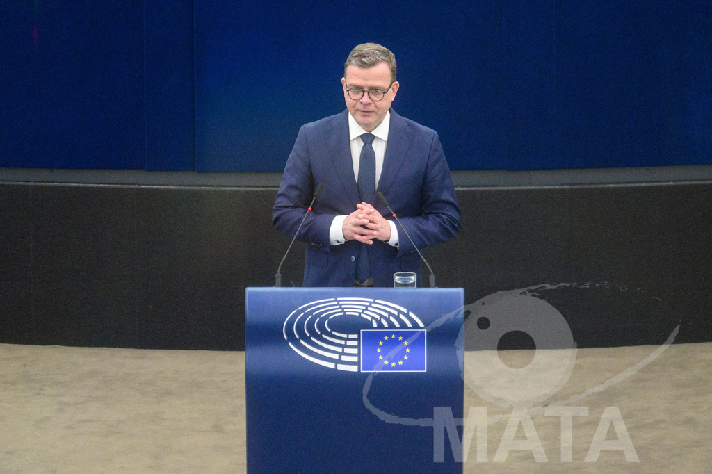 _DWI6402 | Finnischen Premierminister Petteri Orpo spricht vor dem Parlament im Plenarsaal des Europäischen Parlaments. Straßburg, 13.03.2024 - Realisiert mit Pictrs.com