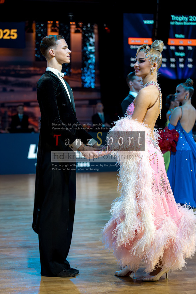 20251214_Baltic-Trophy_2574-2 | Tanzsportbilder, Standardtanz, Lateintanz, WDSF, DTV, LTVB, dancecomp, goc, hessen tanzt, blaues band der spree, walzer, tango, wiener walzer, slowfox, quickstepp, samba, rumba, cha-cha-cha, paso doble. jive, hd-kroft photography, turniertanzsport