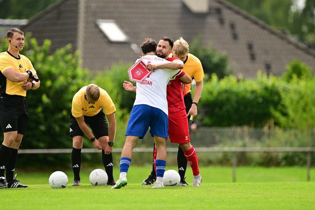 Fußball I Herren I Saison 2025-2026 I Oberliga I 1. Spieltag I HT16 - Nikola Tesla | Der Sportfotograf. - Realisiert mit Pictrs.com