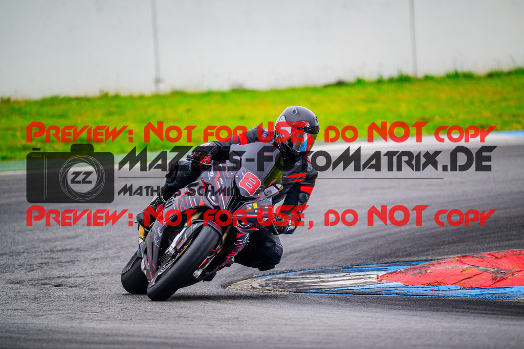 MaZZes_FotoMatrix_240614_6007705_4065 | GELB