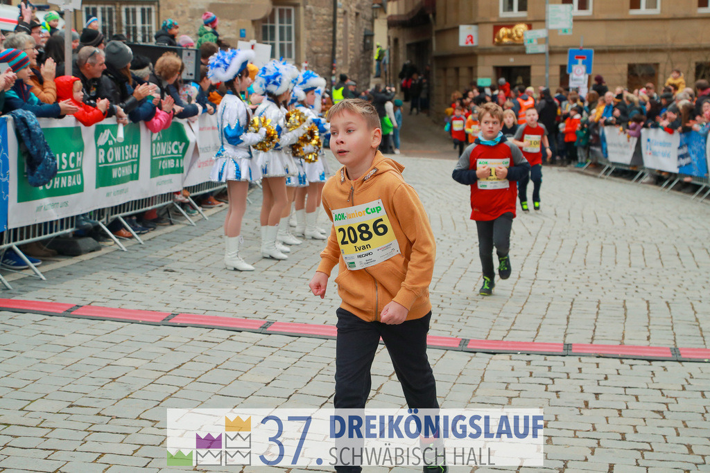 AOK JuniorCup 400m | 3Koenigslauf 2023 - Realisiert mit Pictrs.com