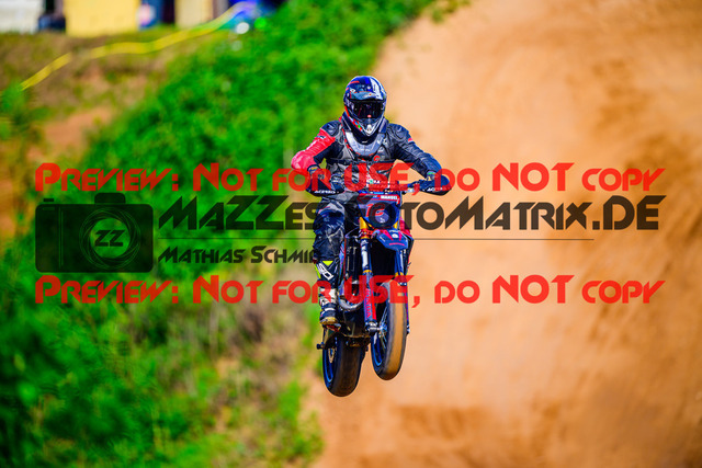 MaZZes_FotoMatrix_240511_6007705_9924 | UE40