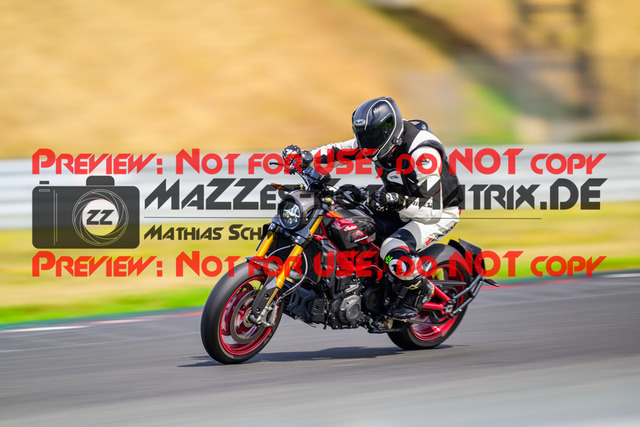 MaZZes_FotoMatrix_240725_6007705_3459 | GRUEN