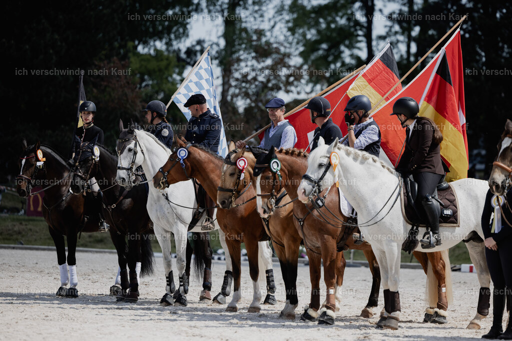 WE_SP_Stoib_Siegerehrung_PI2025_2181 | Pferd International München 2025