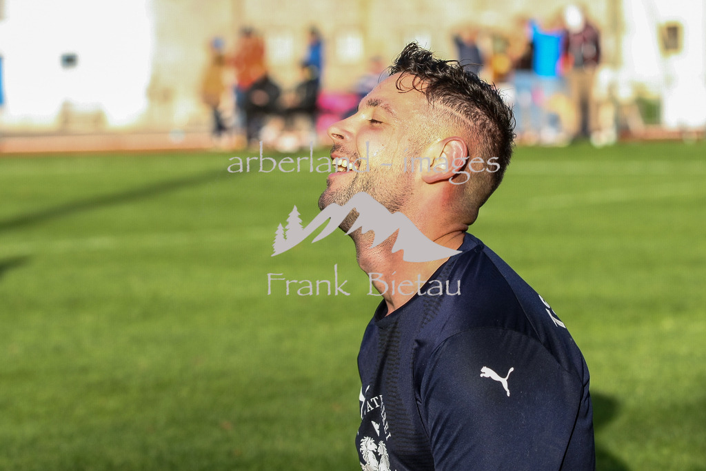 993T3185 | Julian Beer