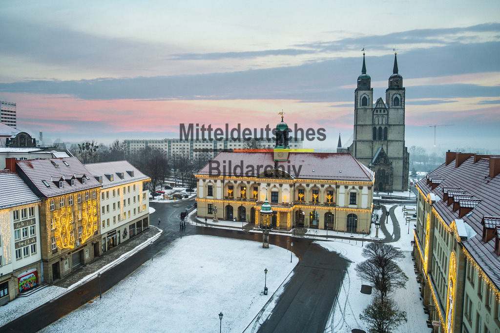 Rathaus-0014 | Alter Markt und Rathaus im Winter - Realisiert mit Pictrs.com