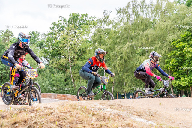 BayBMX2026-04874 | Fotogalerie von Thomas Dettweiler mit Eventbildern und lizenzfreien Fotos. Perfekt als Wandbild, für Büro, Website oder private Nutzung. - Realisiert mit Pictrs.com