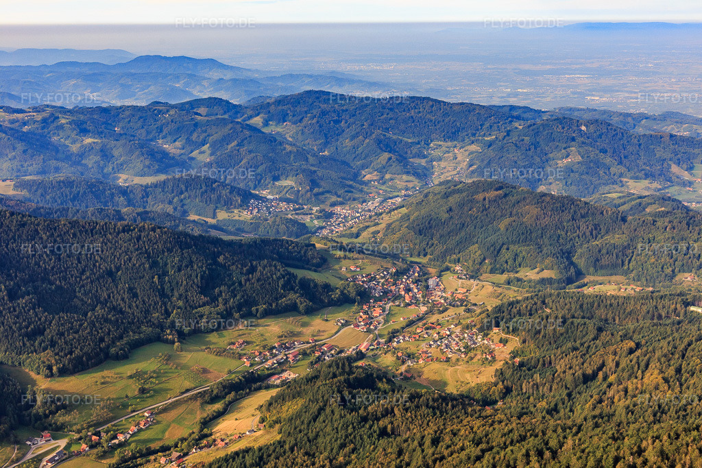 Luftbild: Ortsübersicht im Achertal in Seebach im Bundesland Baden-Württemberg in Deutschland. Foto: IMG_008847.jpg vom 20.09.2020 durch Werner Riehm/FLY-FOTO.de