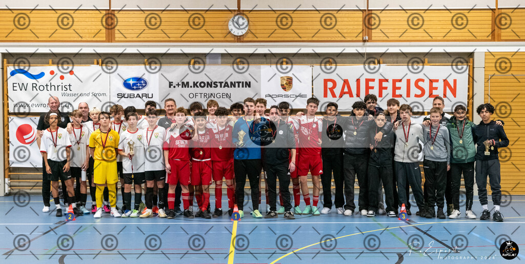 20241123_FCR-Hallenturnier-C_4_023 | Sport und Naturfotografie von Roberto Esposito zeigt echte Momente Bewegung und die Schönheit der Natur. Ausdrucksstarke Bilder schaffen Emotionen.
