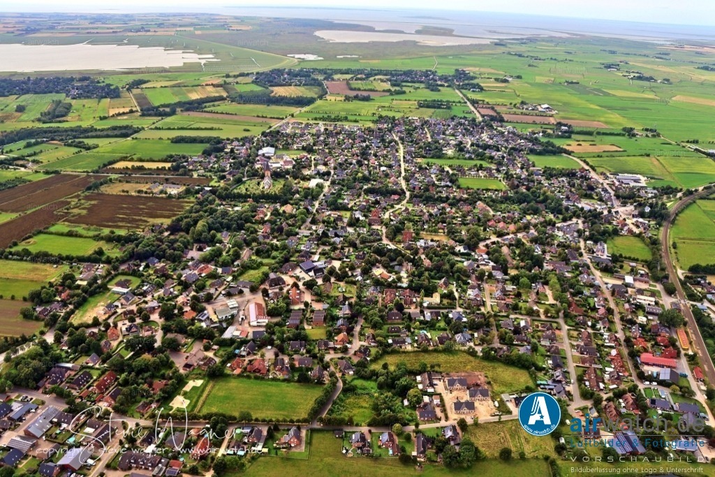 Luftbilder Hattstedt & Umgebung | Entdecken Sie atemberaubende Luftbilder und Fotografien auf airwatch.de - Tauchen Sie ein in eine Welt voller faszinierender Aufnahmen aus der Vogelperspektive.