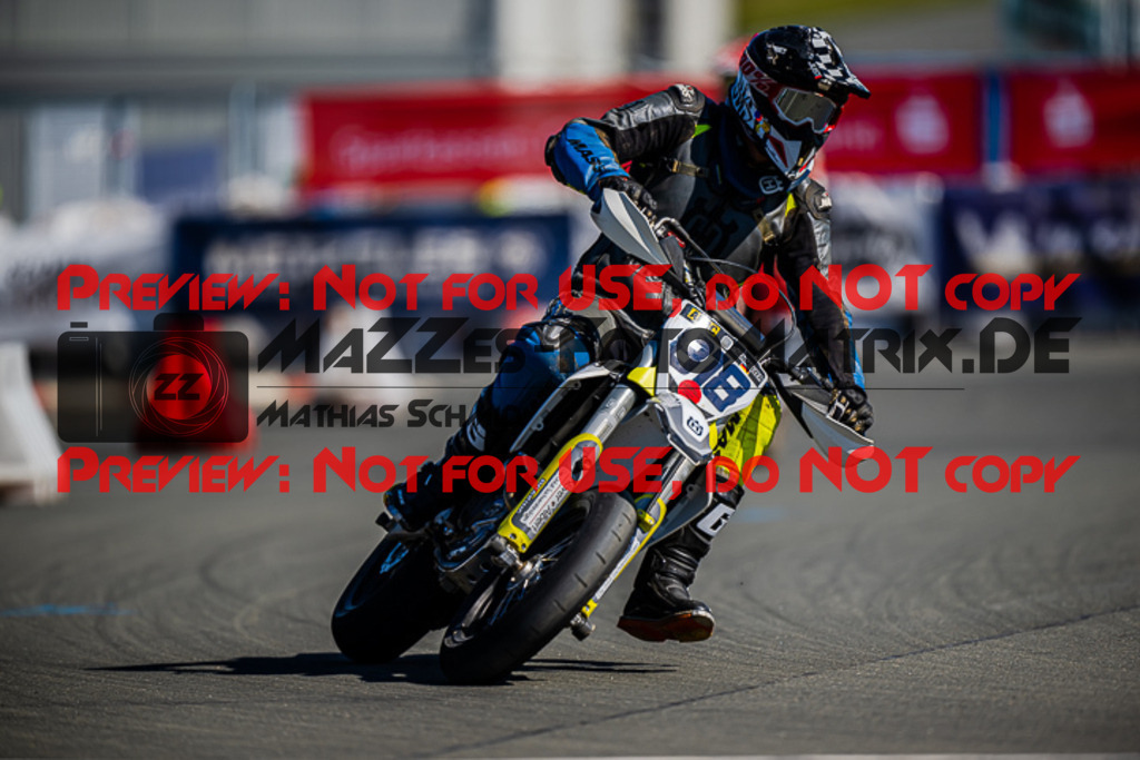 MaZZes_FotoMatrix_220903_2004 | S3