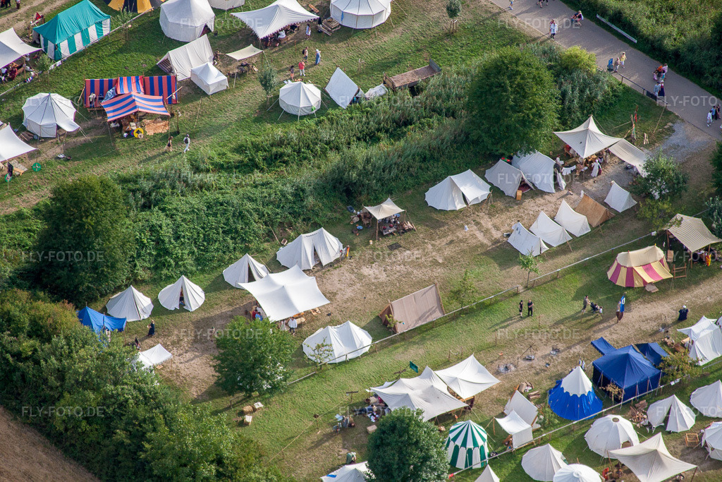 Luftbild: mittelalterl. Fest in Jockgrim im Bundesland Rheinland-Pfalz in Deutschland. Foto: IMG_20265.jpg vom 16.08.2009 durch Werner Riehm/FLY-FOTO.de