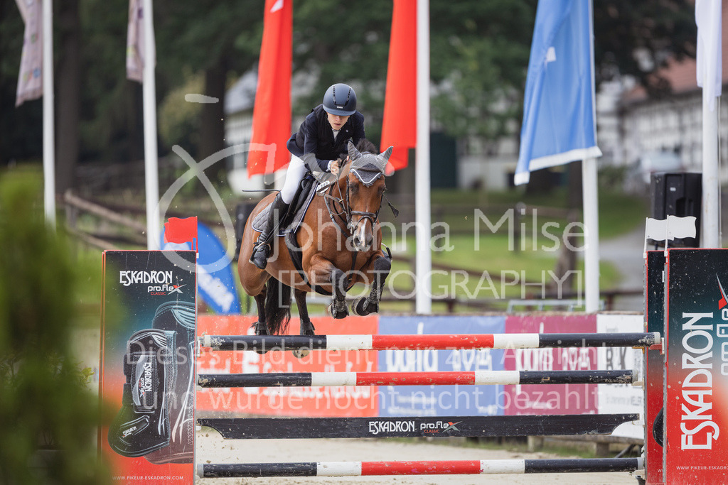 230730_BHO_M1-Spr-335 | Deine schönsten Turniermomente als professionelle Fotos! Entdecke hochwertige Pferdesport-Fotografie im Online-Shop. Jetzt Fotos finden & bestellen!