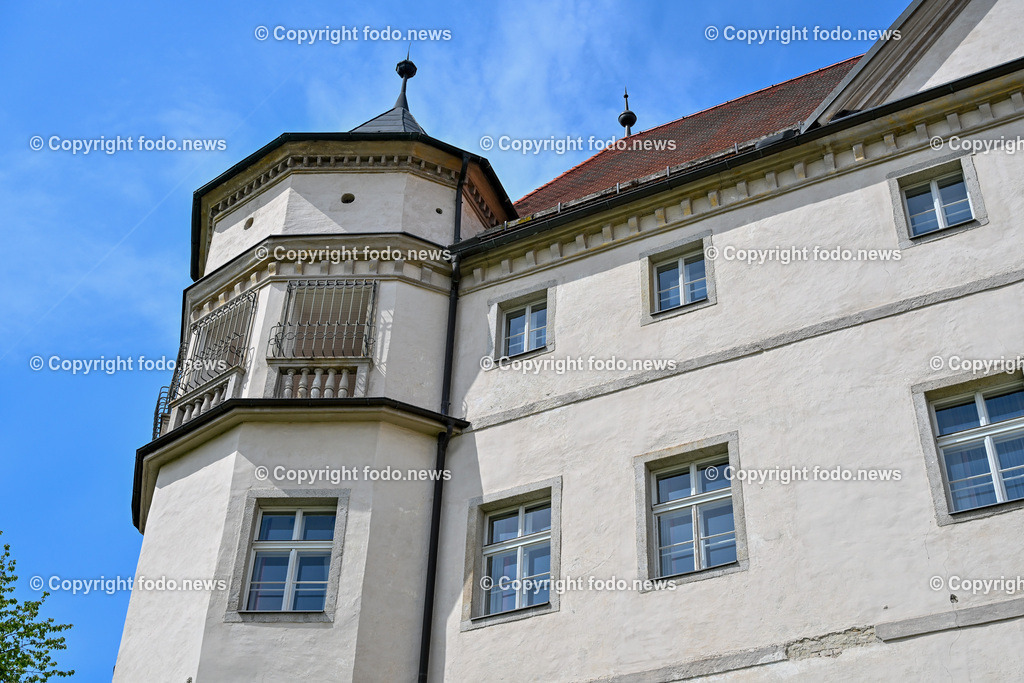 Hartheim_ Lern- und Gedenkschloss_ 07.05.2025-20 | 07.05.2025, Hartheim, AUT, Lern- und Gedenkort, Schloss Hartheim, im Bild Schloss Hartheim, Toetungsanstalt der Nazionalsozialisten waehrend des 2. Weltkrieg, NS-Zeit, Holocaust, Euthanasie, Psychiatrie, Gedenkstaette, KZ-Haeftlinge, Menschen mit Behinderung, Verbrechen, Weg der Vielfalt, gegen Vergessen