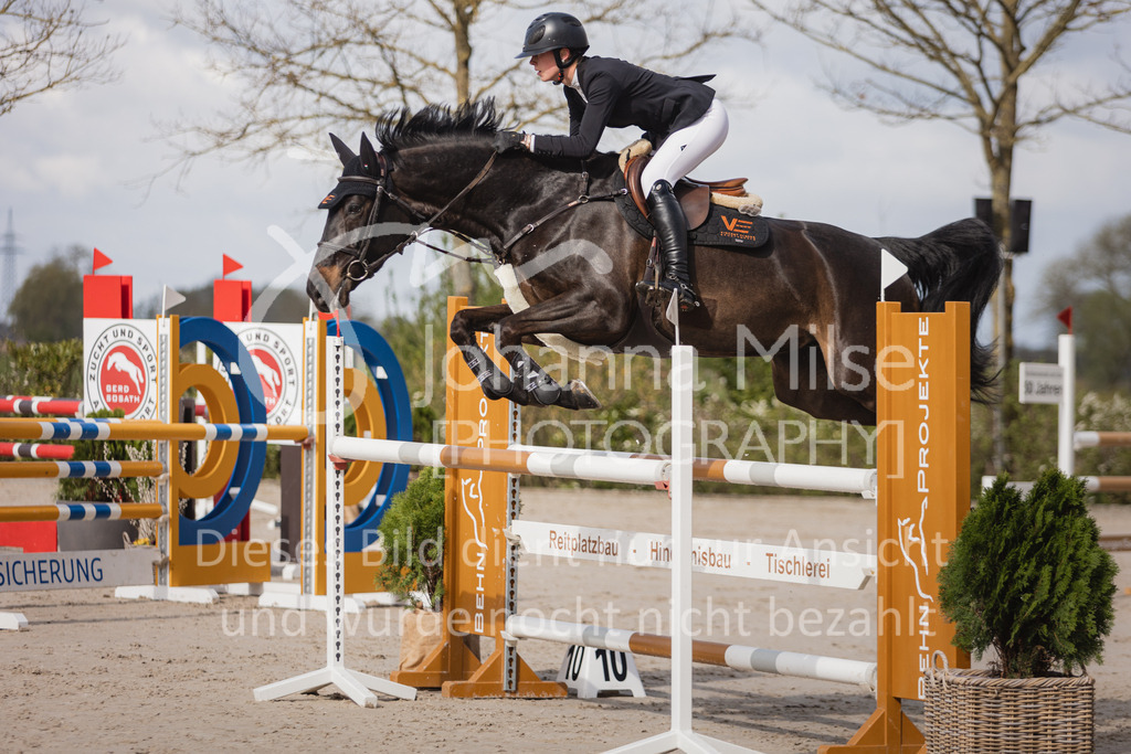 230426_HofSosath_2Ph-L-Spr-810 | Deine schönsten Turniermomente als professionelle Fotos! Entdecke hochwertige Pferdesport-Fotografie im Online-Shop. Jetzt Fotos finden & bestellen!