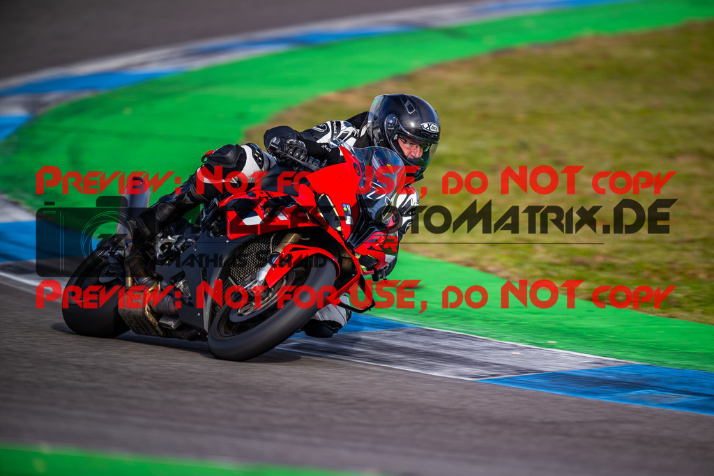 MaZZes_Fotomatrix_20240317_6007705_5696 | Fotograf Mathias Schmid
Sportfotograf,
Eventfotograf,
Hochzeitsfotograf,
Portraitfotograf