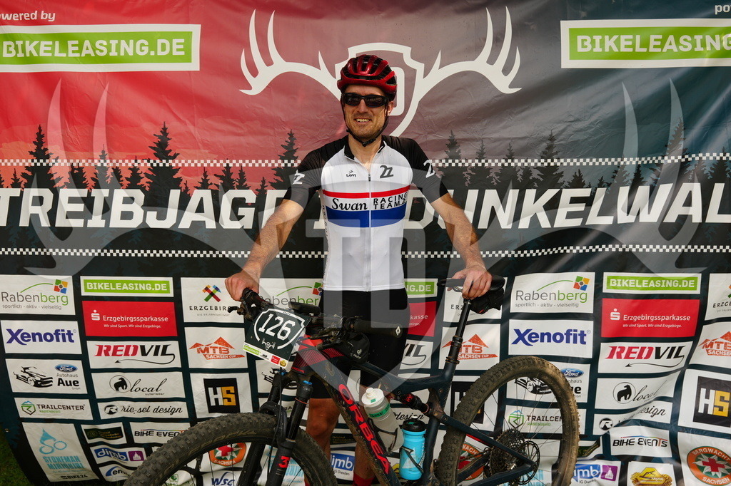 FC605744 | Fotogalerie der Treibjagd im Dunkelwald - Dein MTB Etappenrennen im Erzgebirge - Realisiert mit Pictrs.com