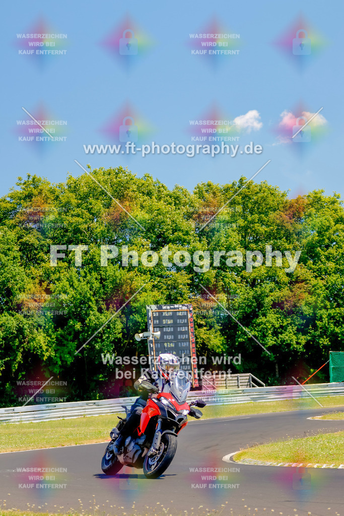 _MOT9417 | Hier findet Ihr Bilder von Touristenfahrten auf der Nürburgring Nordschleife oder von anderen Veranstaltungen die ich besucht habe. Viel Spass beim Durch Schauen 