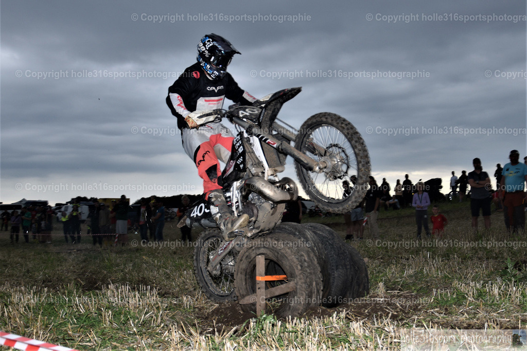 DSC_0256_01 (2) | Sportfotografie , Motorsport, Motoross, Reitsport, Mointainbike, Enduro,
Landschaft , Outdoor, Eventfotografie, Landschaft, Bilder online bestellen - Realisiert mit Pictrs.com
