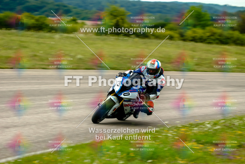 Chambley Juli-3340 | Hier findet Ihr Bilder von Touristenfahrten auf der Nürburgring Nordschleife oder von anderen Veranstaltungen die ich besucht habe. Viel Spass beim Durch Schauen 