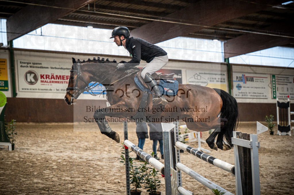 Hallenreittunier Voxtrup 2023 | Entdecke hochwertige Reitturnierfotos von Foto Oger. Professionell, emotional und authentisch – jetzt Lieblingsmomente im Shop bestellen.Deutschlandweite Turnierfotografie. - Realisiert mit Pictrs.com