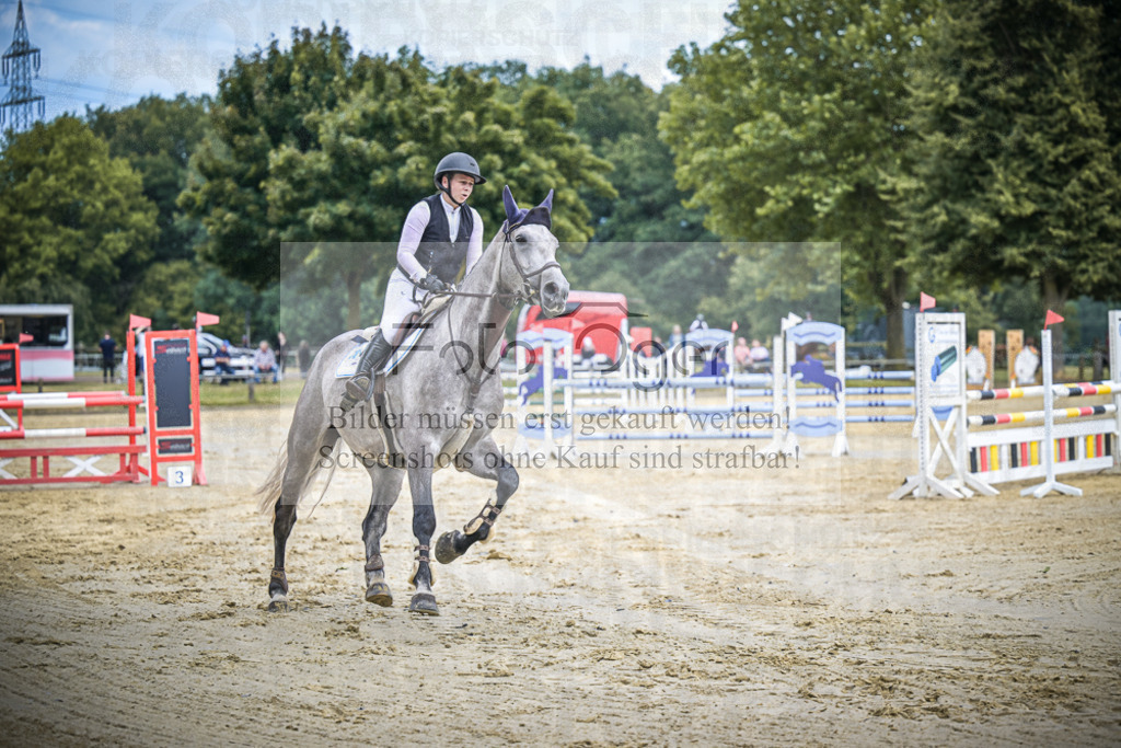DOS_3665 | Entdecke hochwertige Reitturnierfotos von Foto Oger. Professionell, emotional und authentisch – jetzt Lieblingsmomente im Shop bestellen.Deutschlandweite Turnierfotografie. - Realisiert mit Pictrs.com