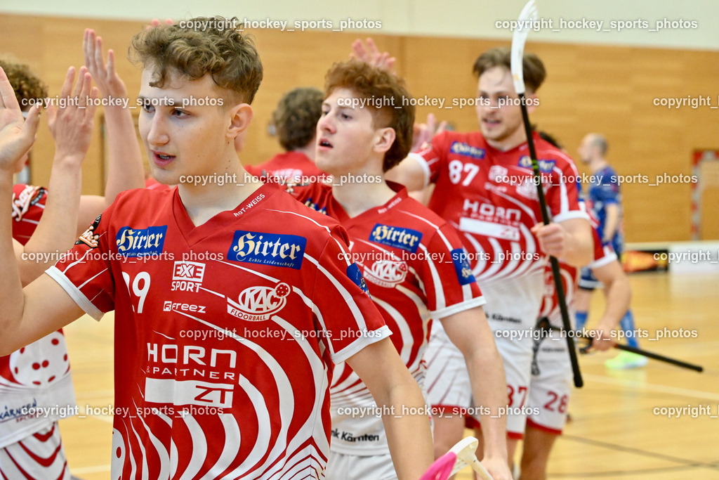 VSV Unihockey vs. KAC Floorball | Jubel KAC Floorball Mannschaft, #29 Sebastian Flaschberger KAC Floorball, #32 Tim Deisinger KAC Floorball, VSV Unihockey vs. KAC Floorball, VSV Unihockey vs. KAC Floorball am 12.04.2025 in Villach (Ballspielhalle St. Martin), Austria, (Photo by Bernd Stefan)