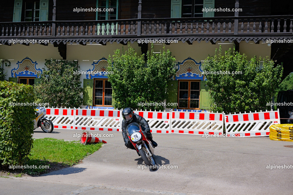 P1014801 | Erleben Sie atemberaubende, hochqualitative Fotos Ihrer Fahrt entlang der malerischen Alpenstraßen. Besuchen Sie alpineshots.com, um professionelle Aufnahmen Ihrer unvergesslichen Reise zu finden und zu kaufen - Realisiert mit Pictrs.com