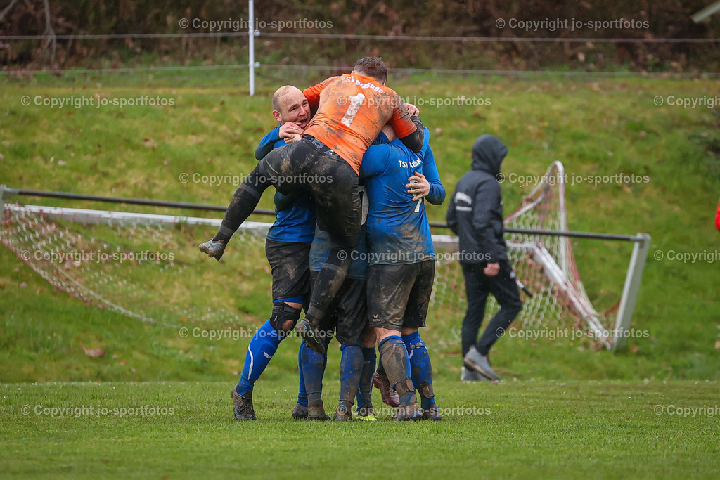 BQ3I6603 | 15.04.2023; kreisliga A Wetzlar; Rasenplatz Niederlemp; SpVgg Lemp - TSV Blasbach; Ergebnis: 0:1 (0:0)