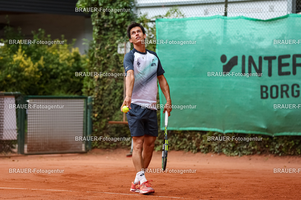 HTC Blau-Weiß Krefeld - LTTC Rot-Weiß Berlin  | Krefeld, Deutschland 21.07.2023, Carlos Sanchez Jover (HTC Blau-Weiß Krefeld) gegen Oriol Roca-Botalla (LTTC Rot-Weiss Berlin) ,

bei der 2. Tennis Bundesliga Nord Begegnung zwischen HTC Blau-Weiß Krefeld und LTTC Rot-Weiß Berlin am 21.07.2023 in Krefeld.

(Foto: BRAUER-Fotoagentur)
 
