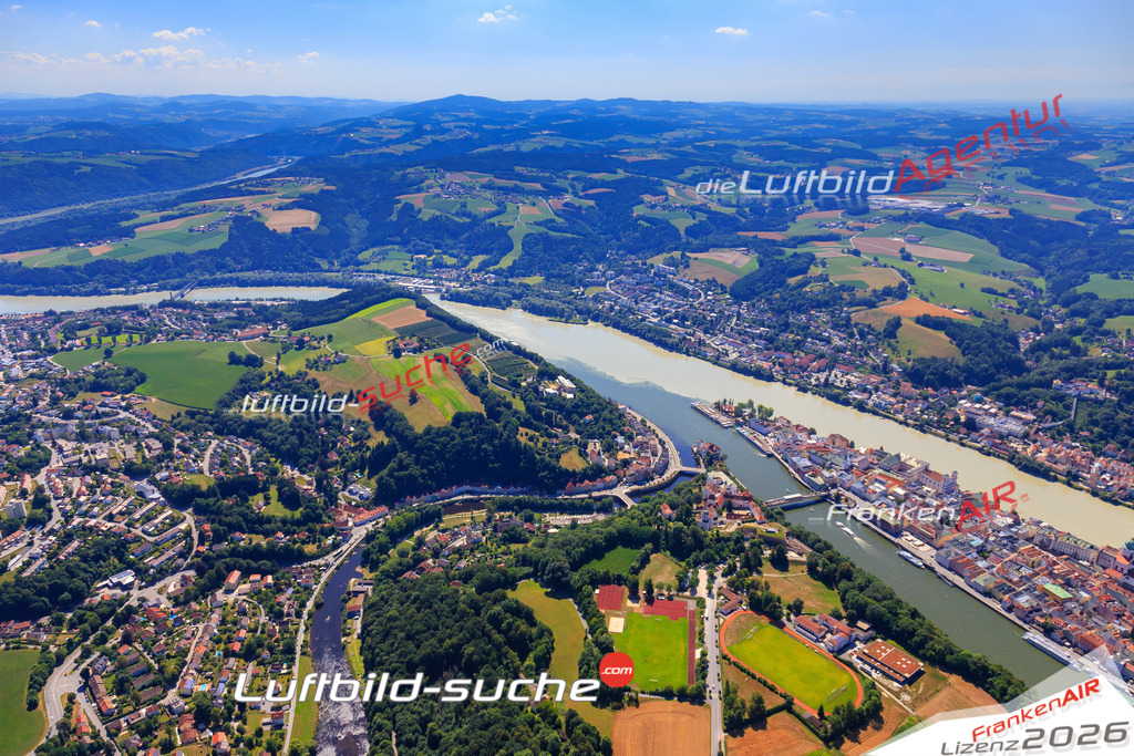 Die Luftaufnahme Dreifluesseeck - Passau wurde 2017 mittels Flugzeug (keine Drohne) erstellt. Perfekte Schärfe und Druck- Auflösung- Garantiert!