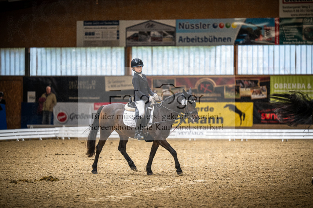 DOS_0074 | Entdecke hochwertige Reitturnierfotos von Foto Oger. Professionell, emotional und authentisch – jetzt Lieblingsmomente im Shop bestellen.Deutschlandweite Turnierfotografie. - Realisiert mit Pictrs.com