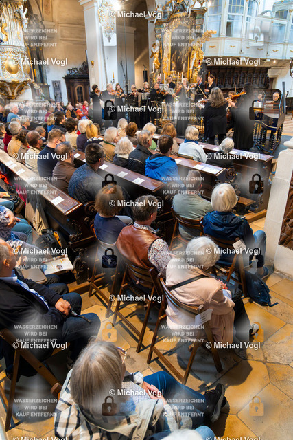 TAM25_K.05__Michael-Vogl_015_4974 | Tage Alter Musik Regensburg K.05 Basilika St. Emmeram Xenia Löffler, Alfredo Bernardini, Michael Bosch, Oboe Batzdorfer Hofkapelle (Deutschland) Musik aus der Fürst Thurn und Taxis Hofbibliothek Regensburg Daniel Deuter Konzertmeister Foto: Michael Vogl