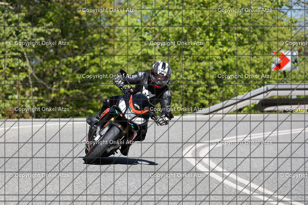IMG_9177 | Fotograf am Kyffhäuser. Onkel Atze. Kyffhäuser Rennstrecke. Café36. Motorsportfotografie. - Realisiert mit Pictrs.com
