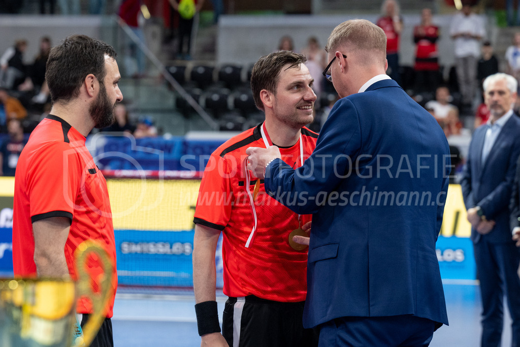 2025 Men's U19 WFC - Finland v Czechia | Referees Benjamin Schläpfer and Joseph Fässler during 2025 Men's U19 WFC, Switzerland: 04.05.2025, Zürich, Swiss Life Arena.Event page: <a href="https://www.u19wfc2025.ch/">www.u19wfc2025.ch</a>Credit: Markus Aeschimann, <a href="https://markus-aeschimann.ch">markus-aeschimann.ch</a>Instagram: <a href="https://instagram.com/sportfotografie.aeschimann">@sportfotografie.aeschimann</a> - Realisiert mit Pictrs.com