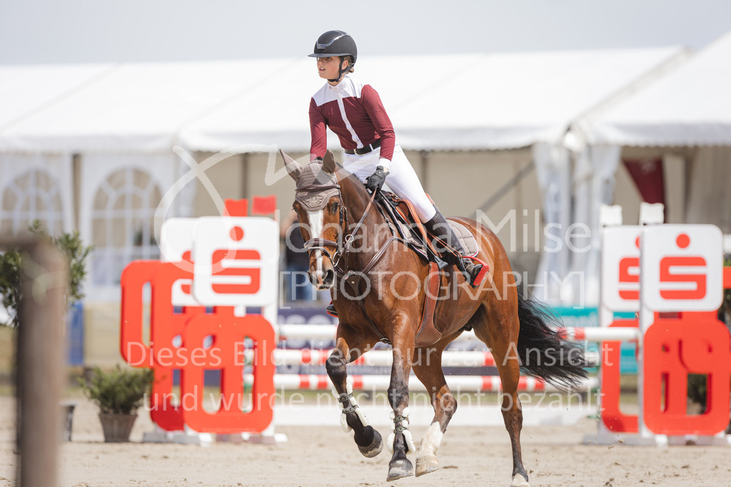 220612_LüPfSpTa_Stil-A1_CWD-428 | Lützower Pferdesporttage
Stilspringprüfung Kl.A** Qualifikation zum CWD Kids Cup 2022 JUN
12.06.2022