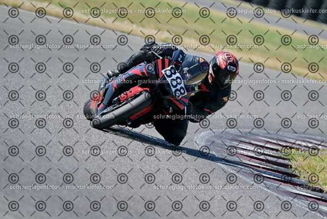 26bt04-0744 | markuskiefer.com - Realisiert mit Pictrs.com