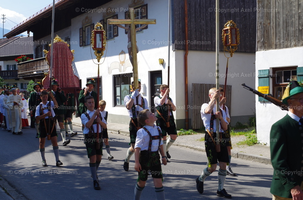 IMGP3775 | fotografiert von Axel PollmannLeonhardi Wallfahrt Benediktbeuern und Murnau, Fronleichnam, Fasching, Landschaft im Loisachtal und Benediktbeuern  - Realisiert mit Pictrs.com