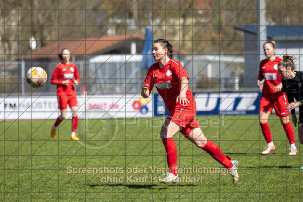 20250406_141444_0176 | #,1.FC Donzdorf (rot) vs. SV Jungingen (schwarz), Fussball, Frauen-Verbandsliga Württemberg, 16. Spieltag, Saison 2024/2025, Rasenplatz Lautertal Stadion, Süßener Straße 16, 73072 Donzdorf, 06.04.2025 - 13:00 Uhr,Foto: PhotoPeet-Sportfotografie/Peter Harich