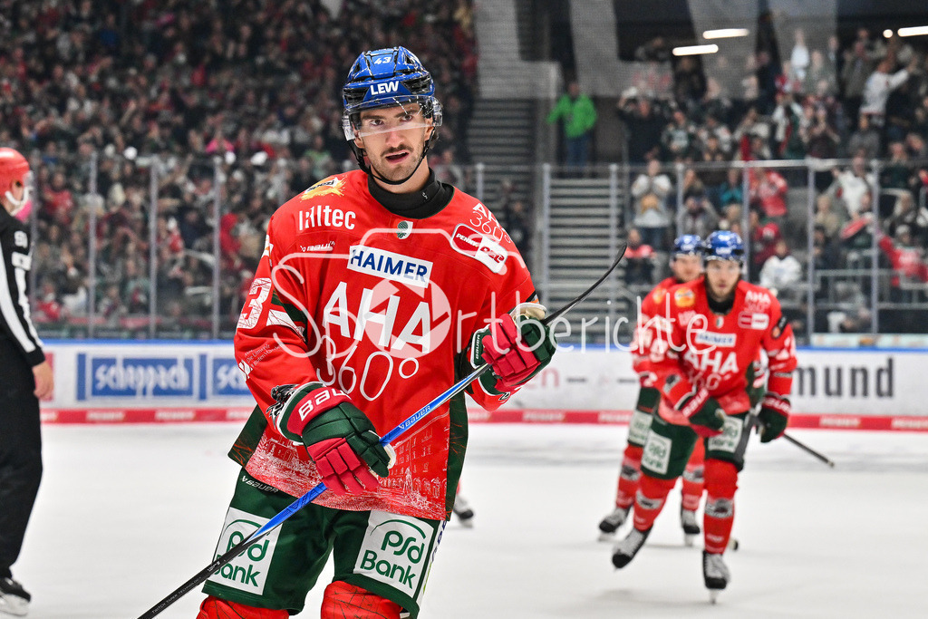 Augsburger Panther - Adler Mannheim | Jubel der Panther nach dem Treffer zum 2-0 durch Leon VAN DER LINDE (Augsbuerger Panther #43) / Tor / Torschuetze / Freude / Happy / DEL: Augsburger Panther - Adler Mannheim; Curt Frenzel Stadion am 14.09.2025
