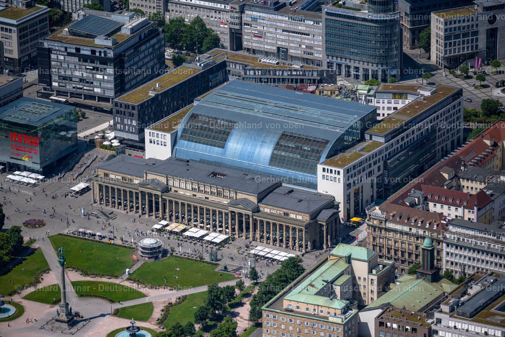 4034803 | STUTTGART 22.07.2020 Gebäude des Einkaufszentrum " Königsbau Passagen " an der Königstraße in Stuttgart im Bundesland Baden-Württemberg, Deutschland. Weiterführende Informationen bei: ATP Planungs- und Beteiligungs AG,  ECE Marketplaces GmbH &amp; Co. KG,  ECE Projektmanagement G.m.b.H &amp; Co. KG,  HASCHER JEHLE Architektur,  Wayss &amp; Freytag Ingenieurbau AG. // Building of the shopping center " Koenigsbau Passagen " on street Koenigstrasse in Stuttgart in the state Baden-Wuerttemberg, Germany. Further information at: ATP Planungs- und Beteiligungs AG,  ECE Marketplaces GmbH &amp; Co. KG,  ECE Projektmanagement G.m.b.H &amp; Co. KG,  HASCHER JEHLE Architektur,  Wayss &amp; Freytag Ingenieurbau AG. Foto: Gerhard Launer