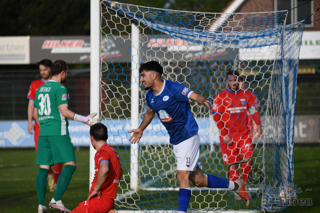 SSV Jeddeloh-SV Drochtersen/Assel | Herren Regionalliga; SSV Jeddeloh (blau)-SV Drochtersen/Assel (rot) am 30.04.2024; in Jeddeloh (53-Acht Arena), Photo: Philip Eiben 2024 - Realisiert mit Pictrs.com