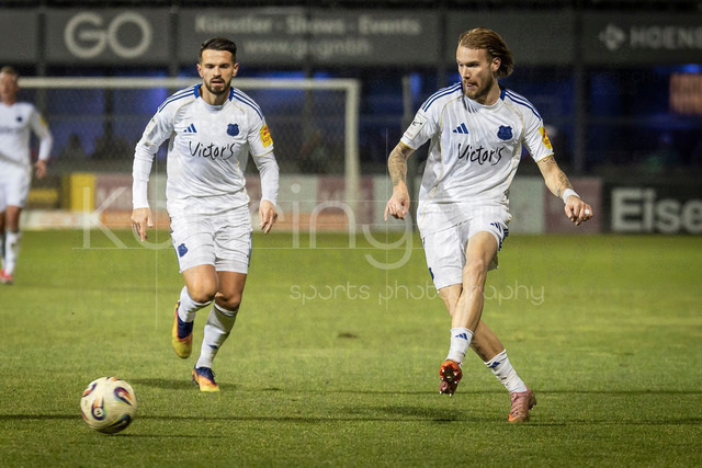 3rd Division, FC Viktoria Koeln vs. 1. FC Saarbruecken, 23.01.2026 | COLOGNE, GERMANY - JANUARY 23: Niko Bretschneider (1. FC Saarbrücken, 28) during the third german league match on gameday 21 between FC Viktoria Koeln vs. 1. FC Saarbruecken at Höhenberg Sportpark on January 23, 2026 in Cologne, Germany. DFL REGULATIONS PROHIBIT ANY USE OF PHOTOGRAPHS AS IMAGE SEQUENCES AND/OR QUASI-VIDEO.