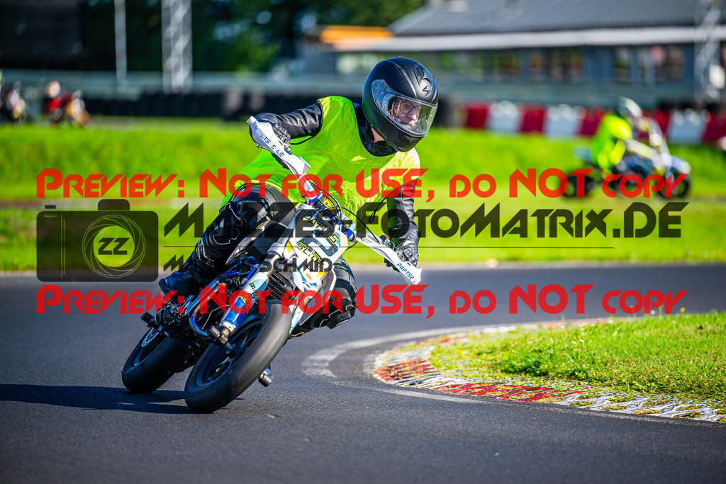 MaZZes_FotoMatrix_230920_1376 | Fotograf Mathias Schmid
Sportfotograf,
Eventfotograf,
Hochzeitsfotograf,
Portraitfotograf