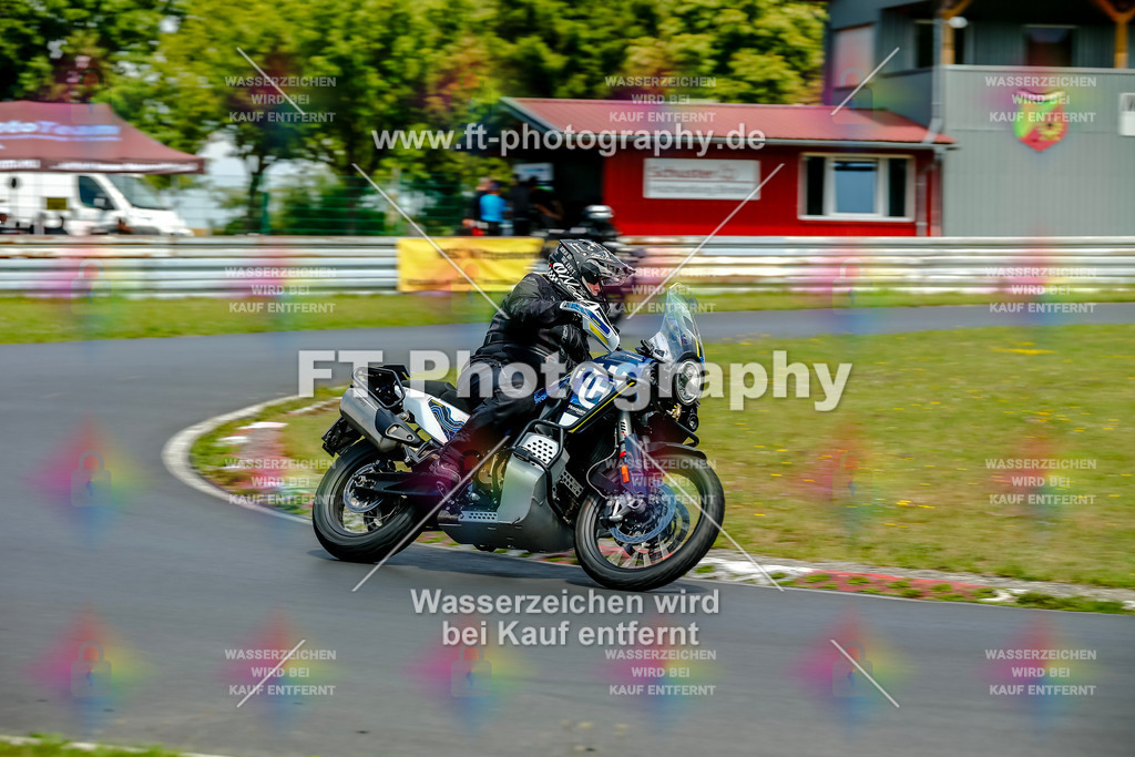 VBK-4917 | Hier findet Ihr Bilder von Touristenfahrten auf der Nürburgring Nordschleife oder von anderen Veranstaltungen die ich besucht habe. Viel Spass beim Durch Schauen 
