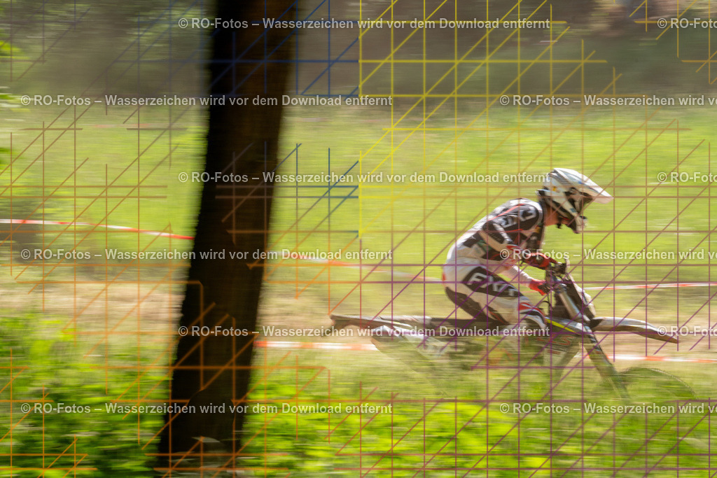 Wolfshausen 3 Lauf -1076 | Sportfotografie von RO-Fotos: Motorsport, Motocross, Enduro, Laufveranstaltungen und Triathlon. Professionelle Fotos von Sportlern und Events. - Realisiert mit Pictrs.com