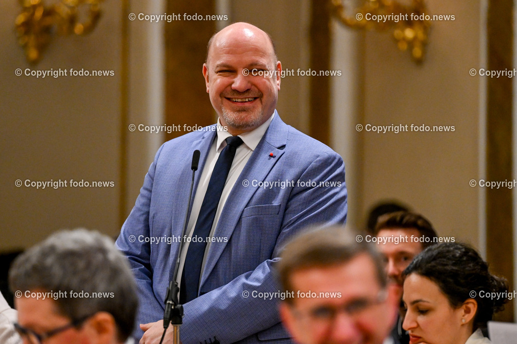 Landhaus Linz_ Promenade_ Landtagssitzung_ 25.01.2024-74 | 25.01.2024, Landhaus Linz AUT, Promenade, Landtagssitzung, im Bild Peter Binder (3.Landtagspraesident, SP)